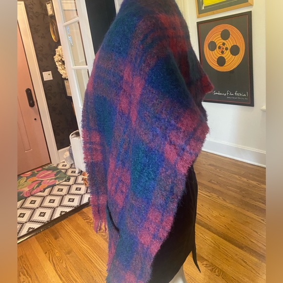 VTG Highland, home industries, 70% mohair, 30% wool woven shawl made in Scotland - Picture 3 of 7